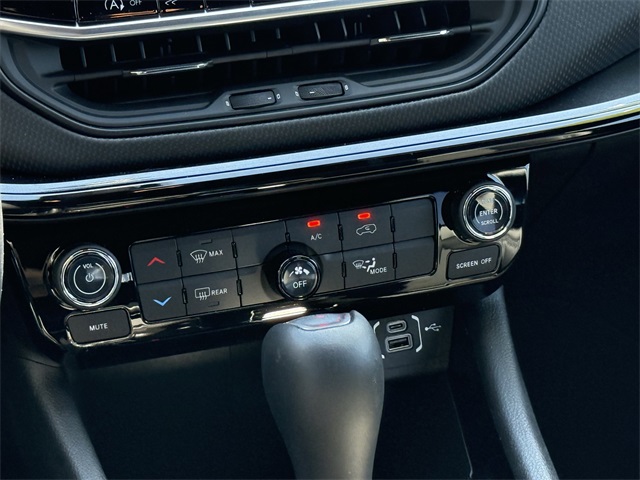 2025 Jeep Compass Latitude White at Texan Dodge Chrysler Jeep Ram