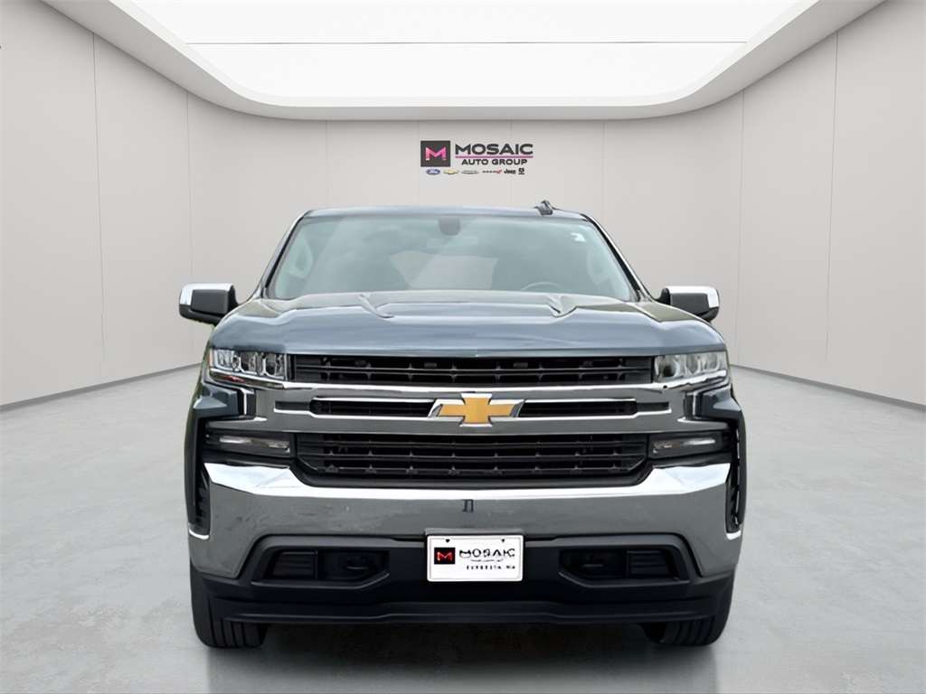 Used 2020 Chevrolet Silverado 1500 LT with VIN 3GCUYDED8LG261227 for sale in Zumbrota, Minnesota