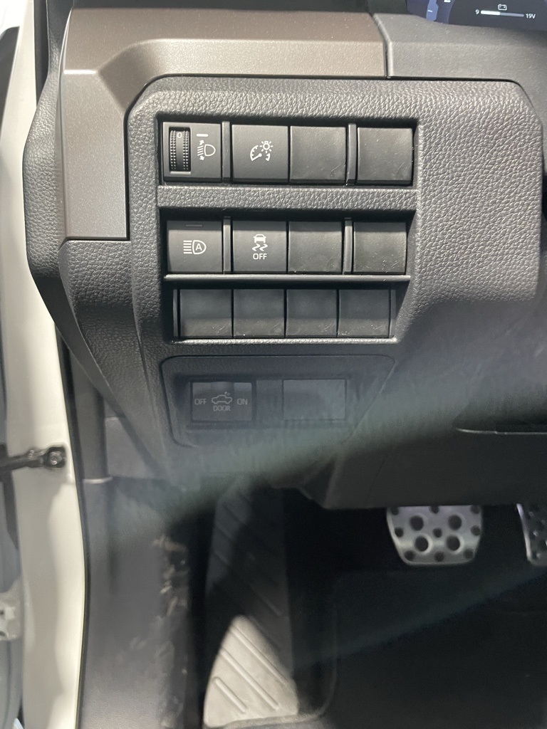 Thumbnail: 2025 Toyota Tacoma - 32