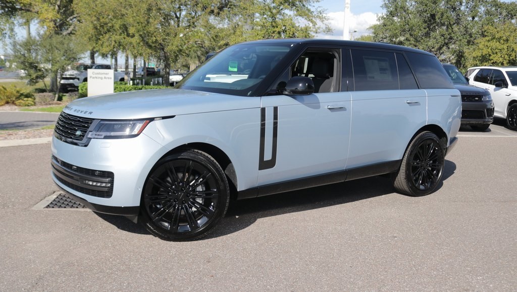 2026 Land Rover Range Rover P400 SE LWB AWD