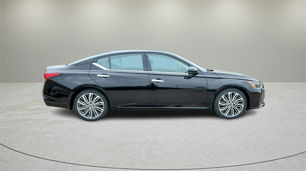 2025 Nissan Altima