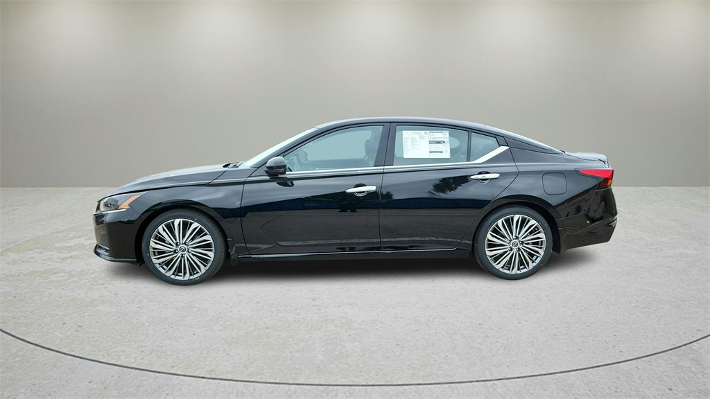2025 Nissan Altima