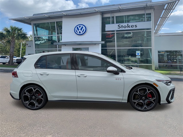 2025 Volkswagen Golf GTI Autobahn - 2