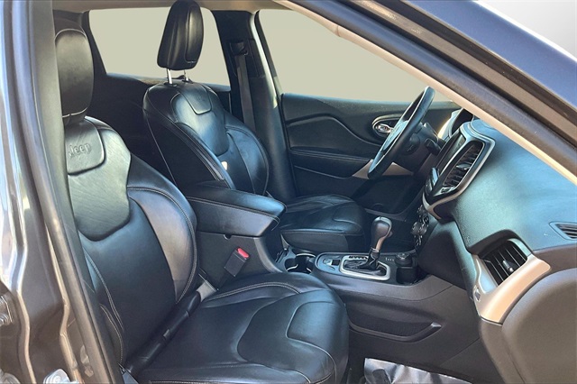 Used 2017 Jeep Cherokee For Sale in Gloucester, MA