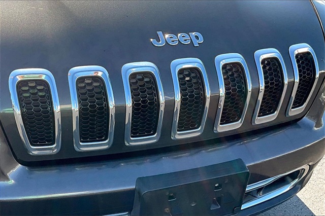 Used 2017 Jeep Cherokee For Sale in Gloucester, MA