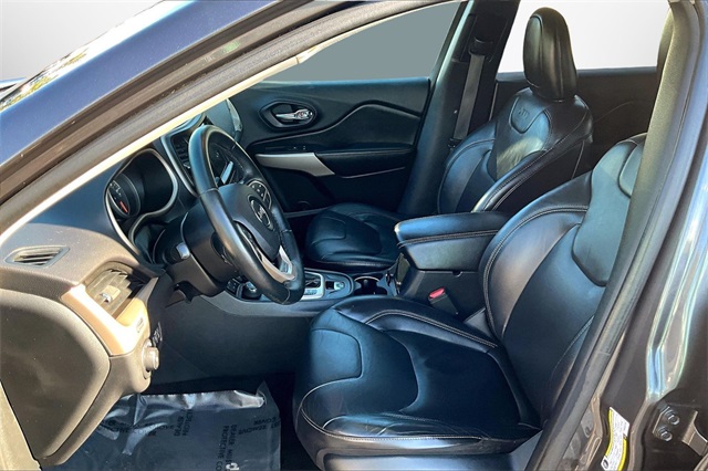 Used 2017 Jeep Cherokee For Sale in Gloucester, MA