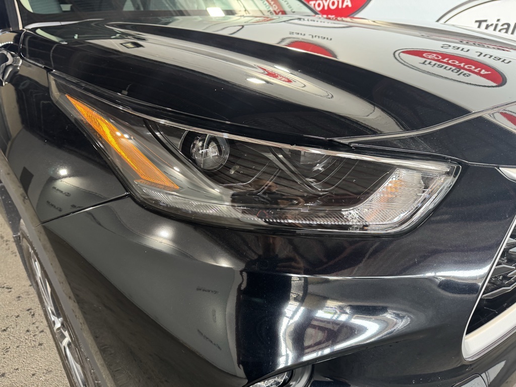 Thumbnail: 2025 Toyota Highlander - 10