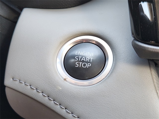 2024 Toyota Highlander LE photo 18