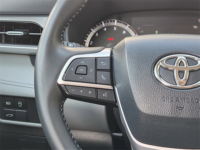 2024 Toyota Highlander LE photo 23