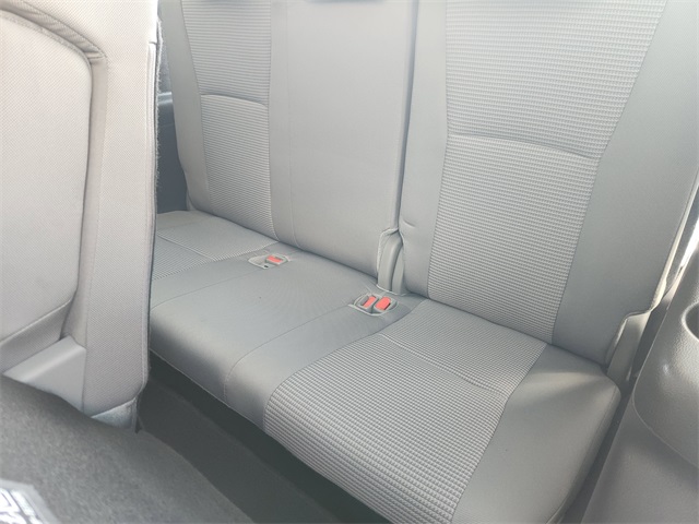 2024 Toyota Highlander LE photo 26