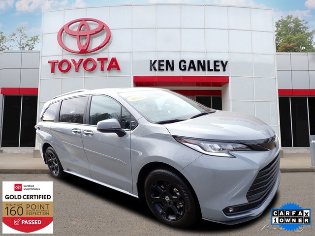 2026 Toyota Sienna Woodland Edition 7-Passenger AWD