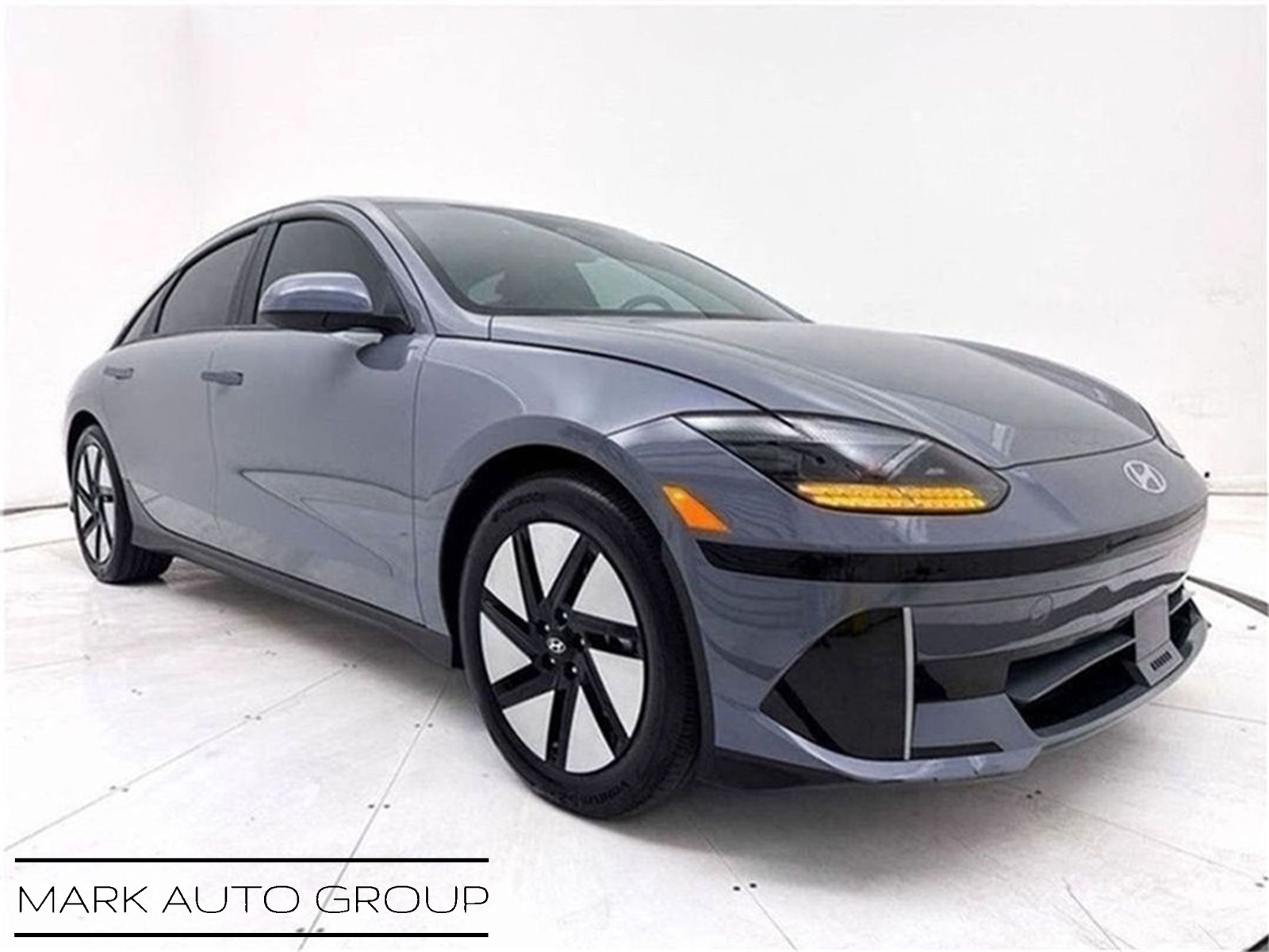 2023 Hyundai IONIQ 6 SE Standard Range