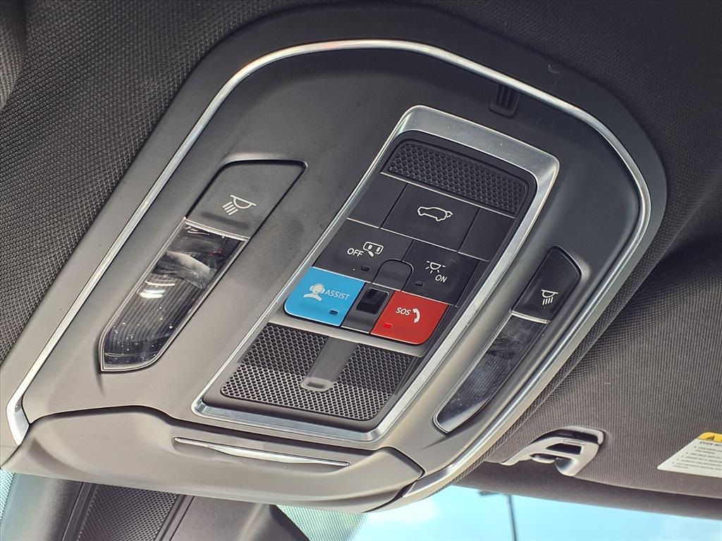 2022 Jeep Wagoneer Series III Gray at River Oaks CDJR