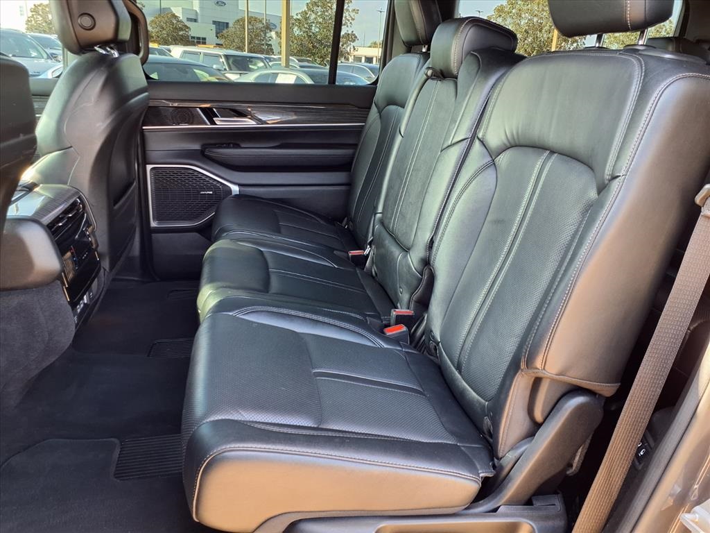 2022 Jeep Wagoneer Series III Gray at River Oaks CDJR