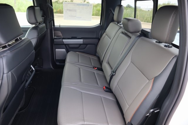 2025 Ford F-150 Lariat - 11