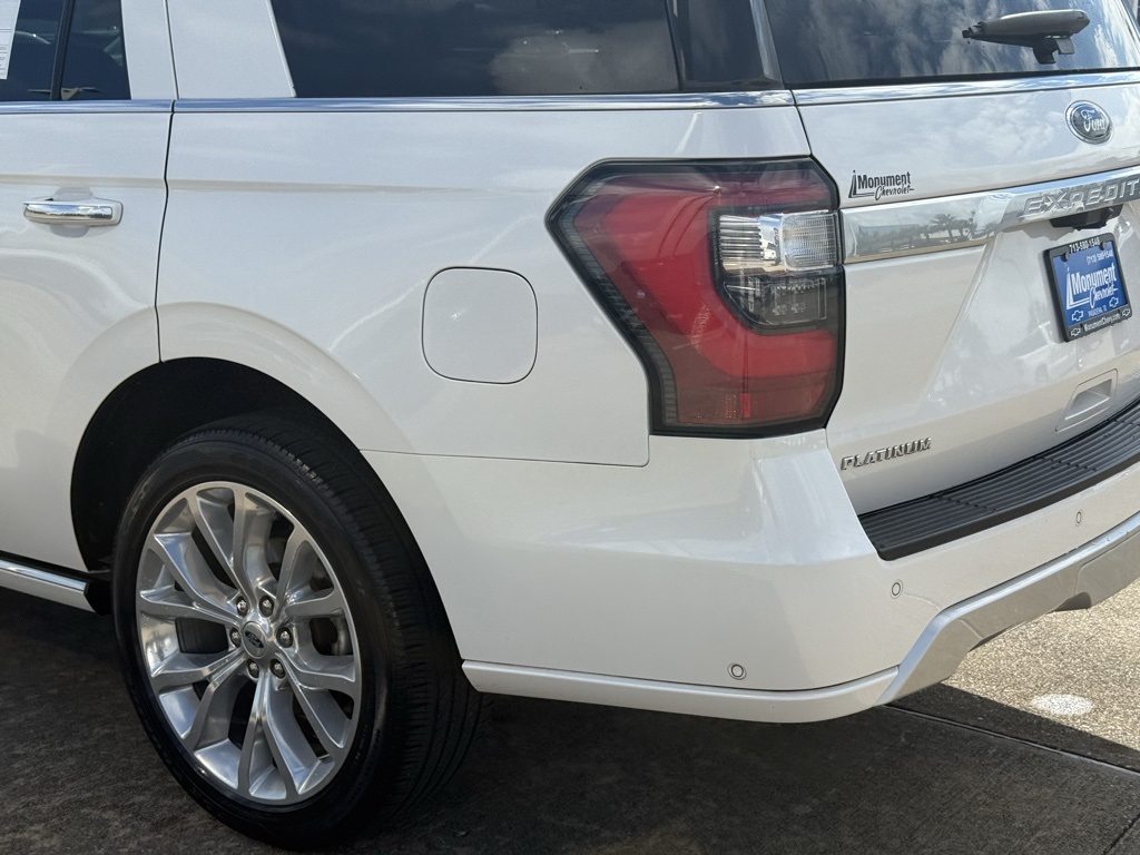 2019 Ford Expedition Platinum White at Ultimate Motorsports