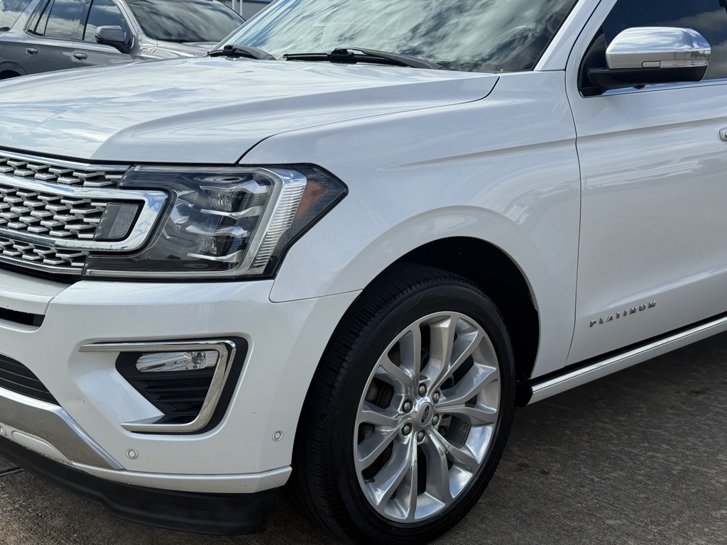 2019 Ford Expedition Platinum White at Ultimate Motorsports