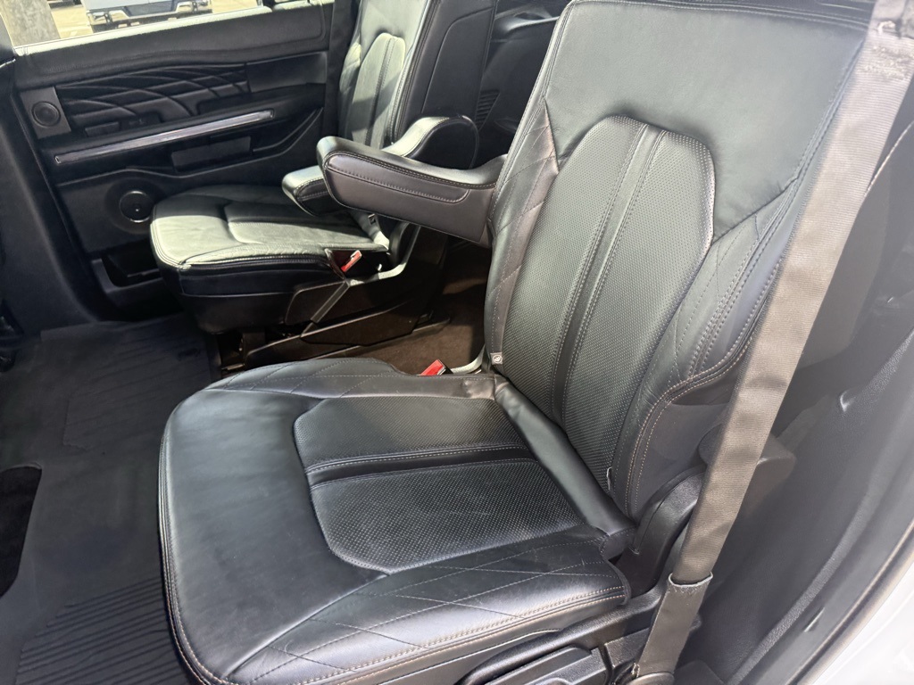 2019 Ford Expedition Platinum White at Ultimate Motorsports