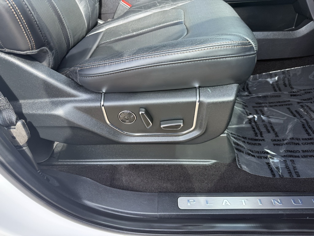 2019 Ford Expedition Platinum White at Ultimate Motorsports