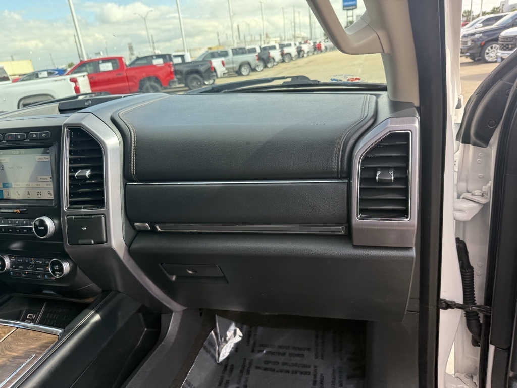 2019 Ford Expedition Platinum White at Ultimate Motorsports