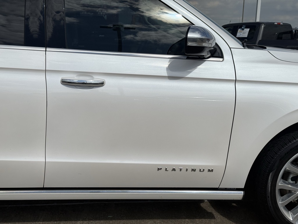 2019 Ford Expedition Platinum White at Ultimate Motorsports