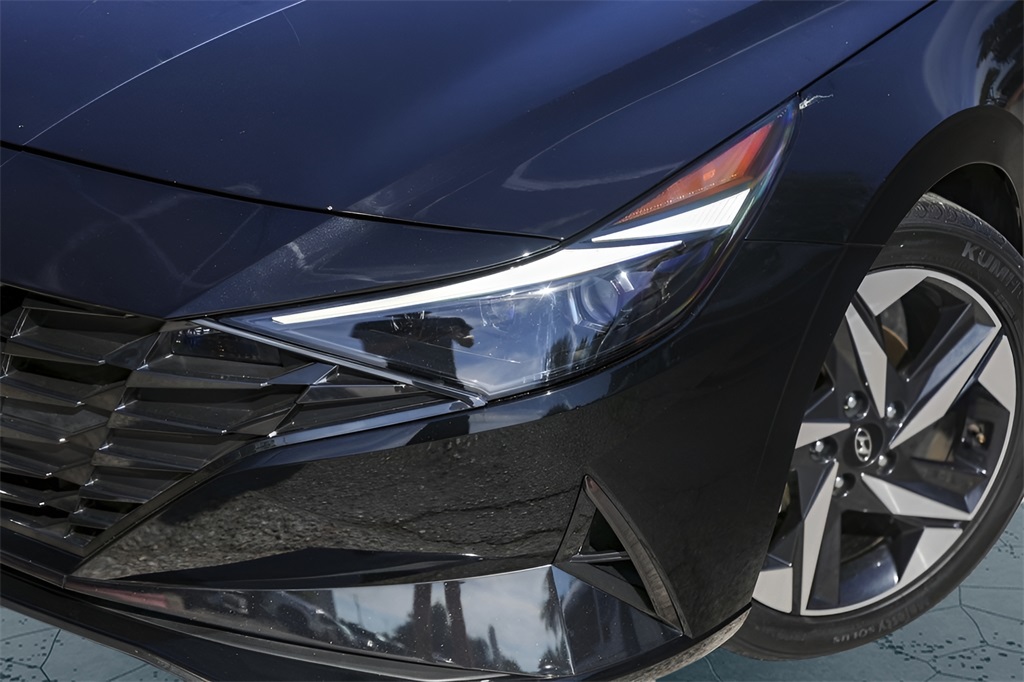 Used Car 2023 Hyundai Elantra  Limited For Sale Under $25,000 In Austin, Texas