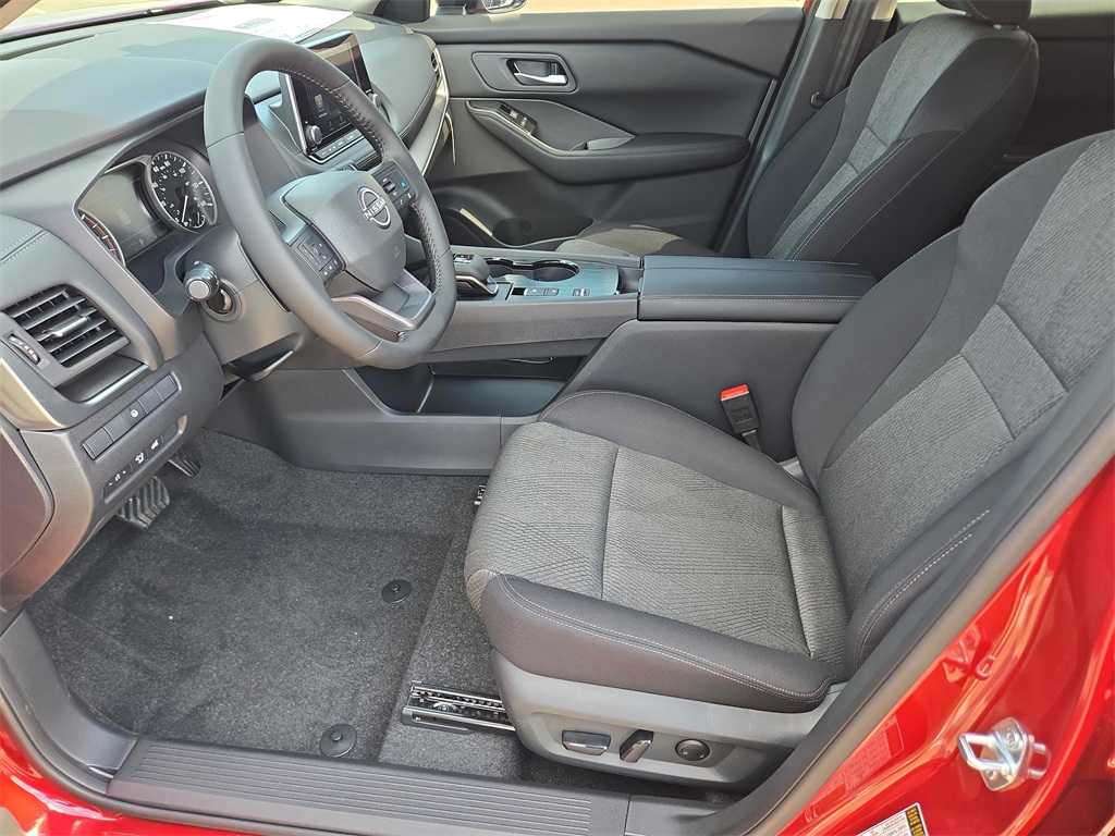 2026 Nissan Rogue SV - 6