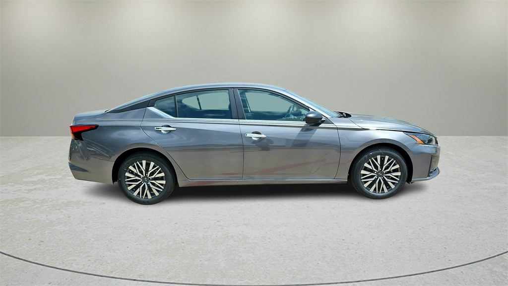 2025 Nissan Altima