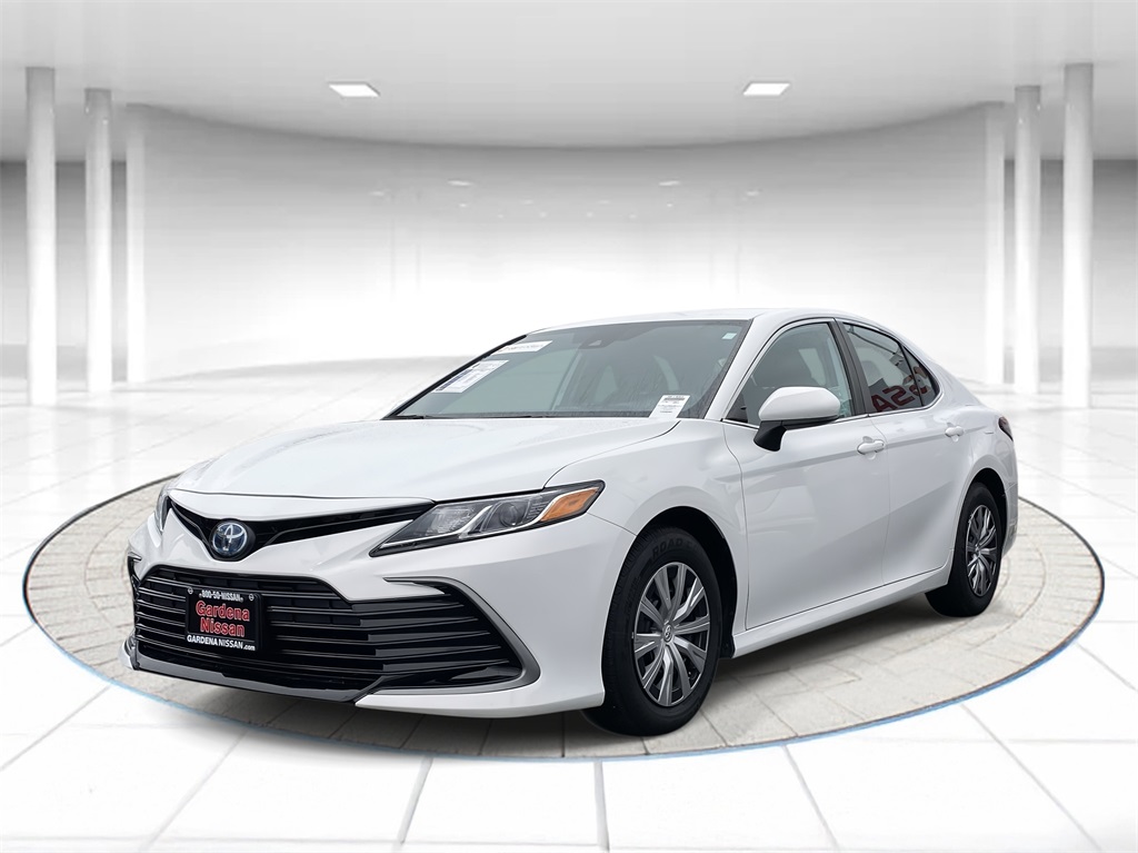 2022 Toyota Camry Hybrid LE