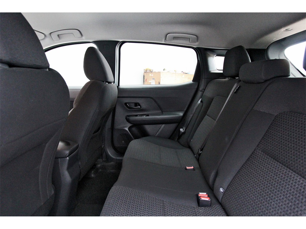 2025 Nissan Kicks S - 9