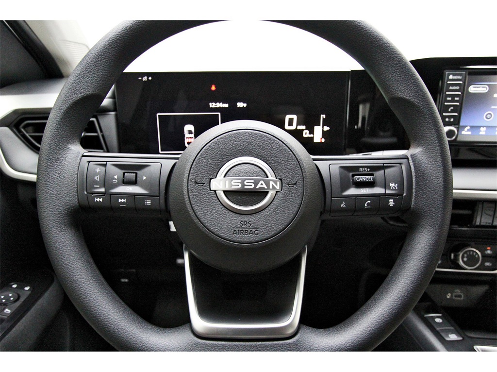 2025 Nissan Kicks S - 10