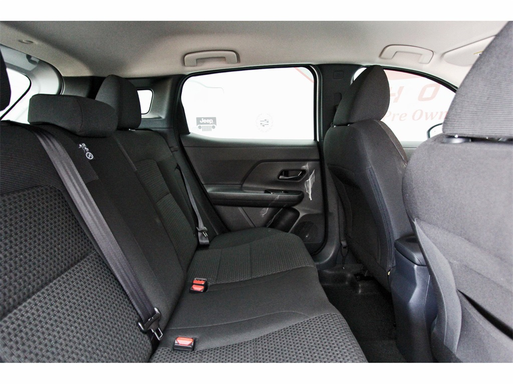 2025 Nissan Kicks S - 8