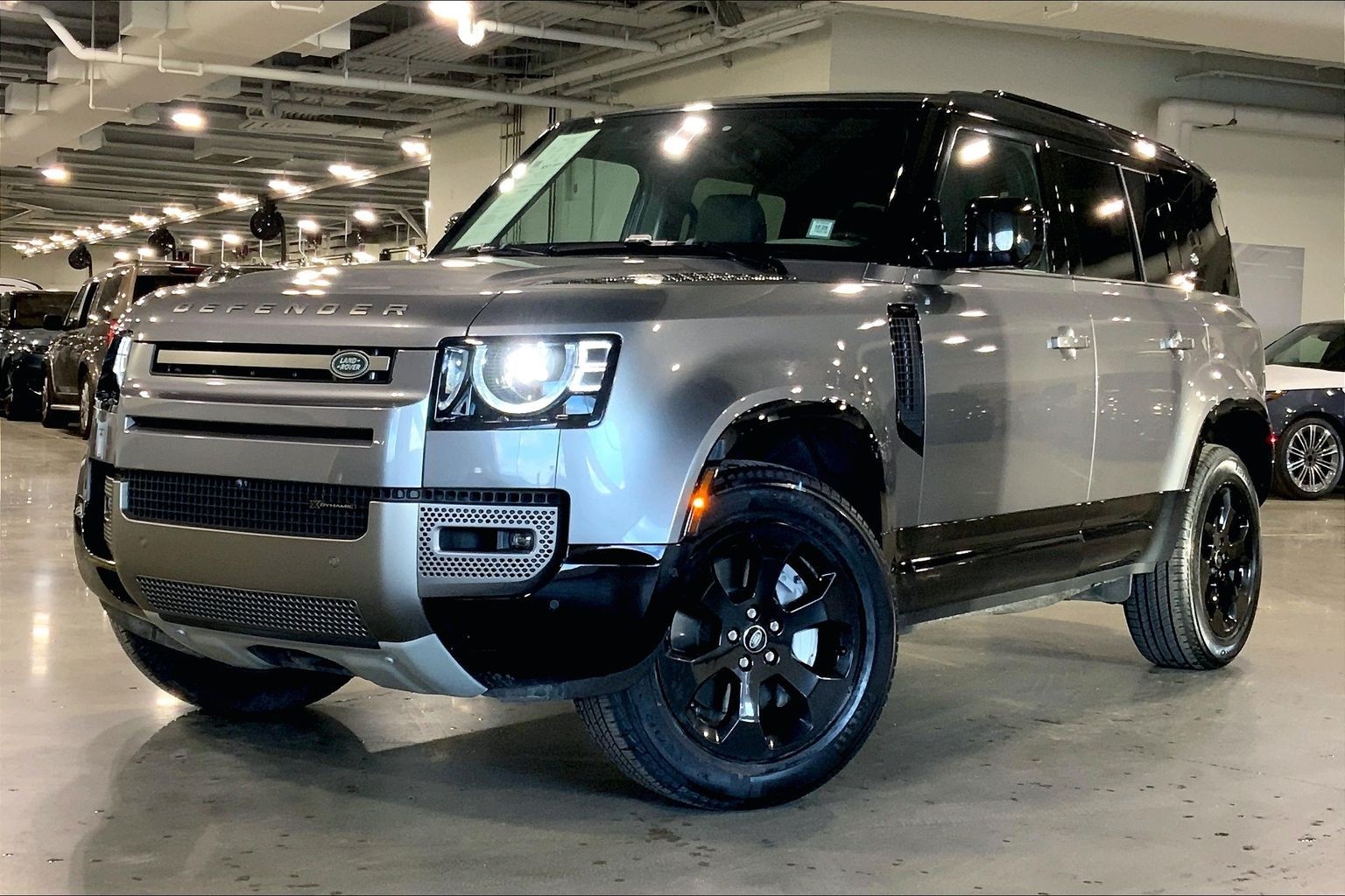 2023 Land Rover Defender 110 X-Dynamic SE AWD