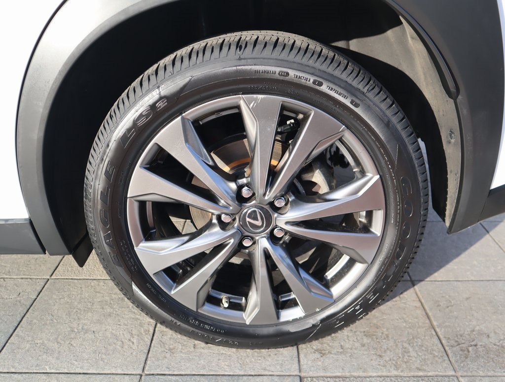 Thumbnail: 2020 Lexus UX - 10