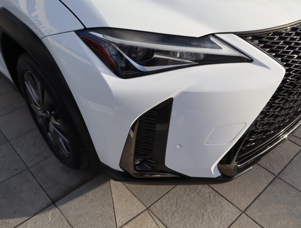 Thumbnail: 2020 Lexus UX - 15