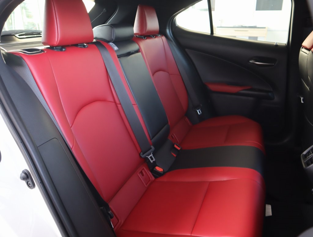 Thumbnail: 2020 Lexus UX - 28