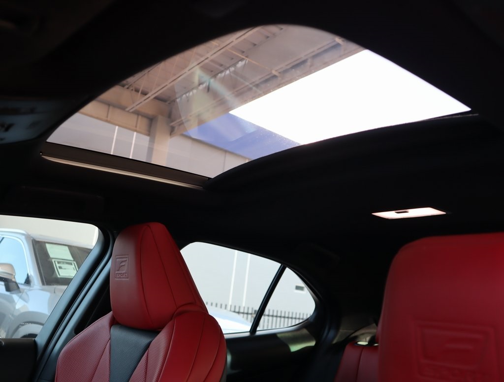 Thumbnail: 2020 Lexus UX - 32