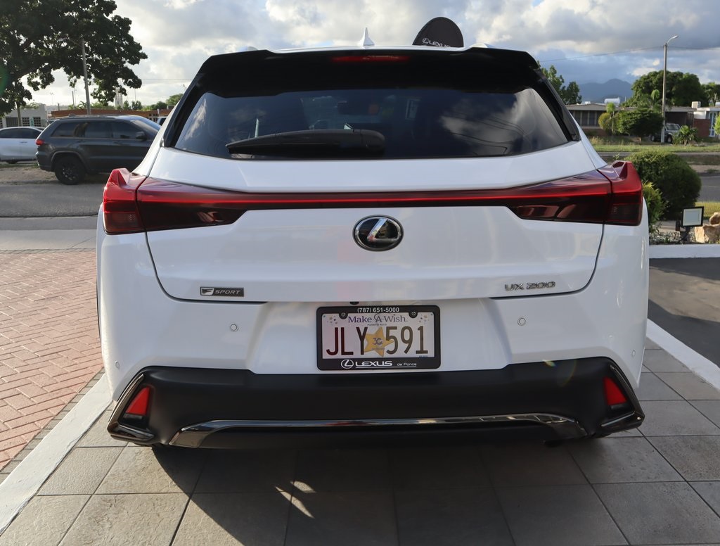 Thumbnail: 2020 Lexus UX - 6