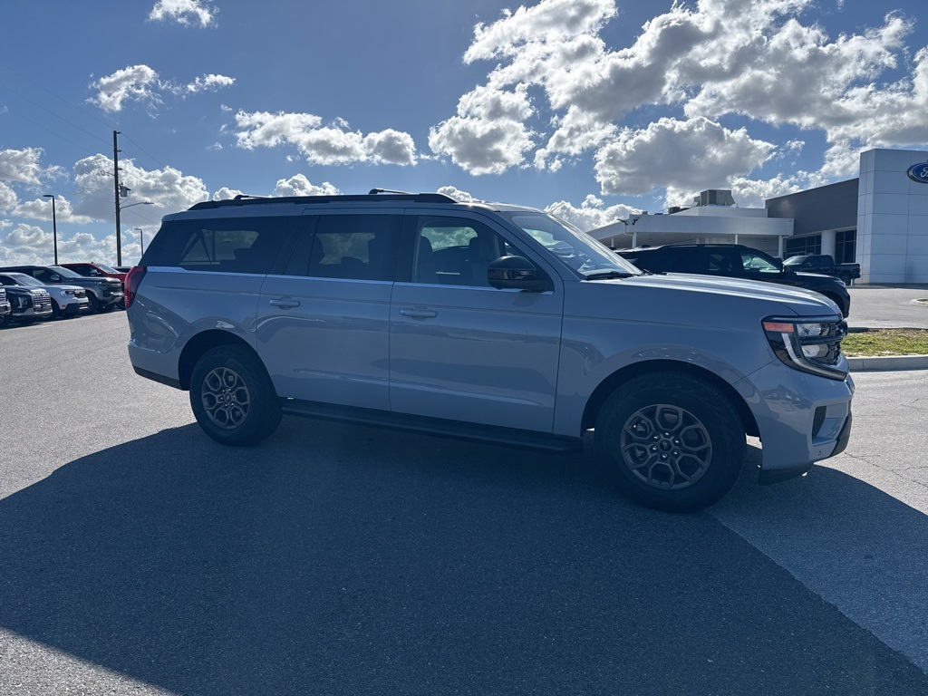 2025 Ford Expedition MAX Active RWD