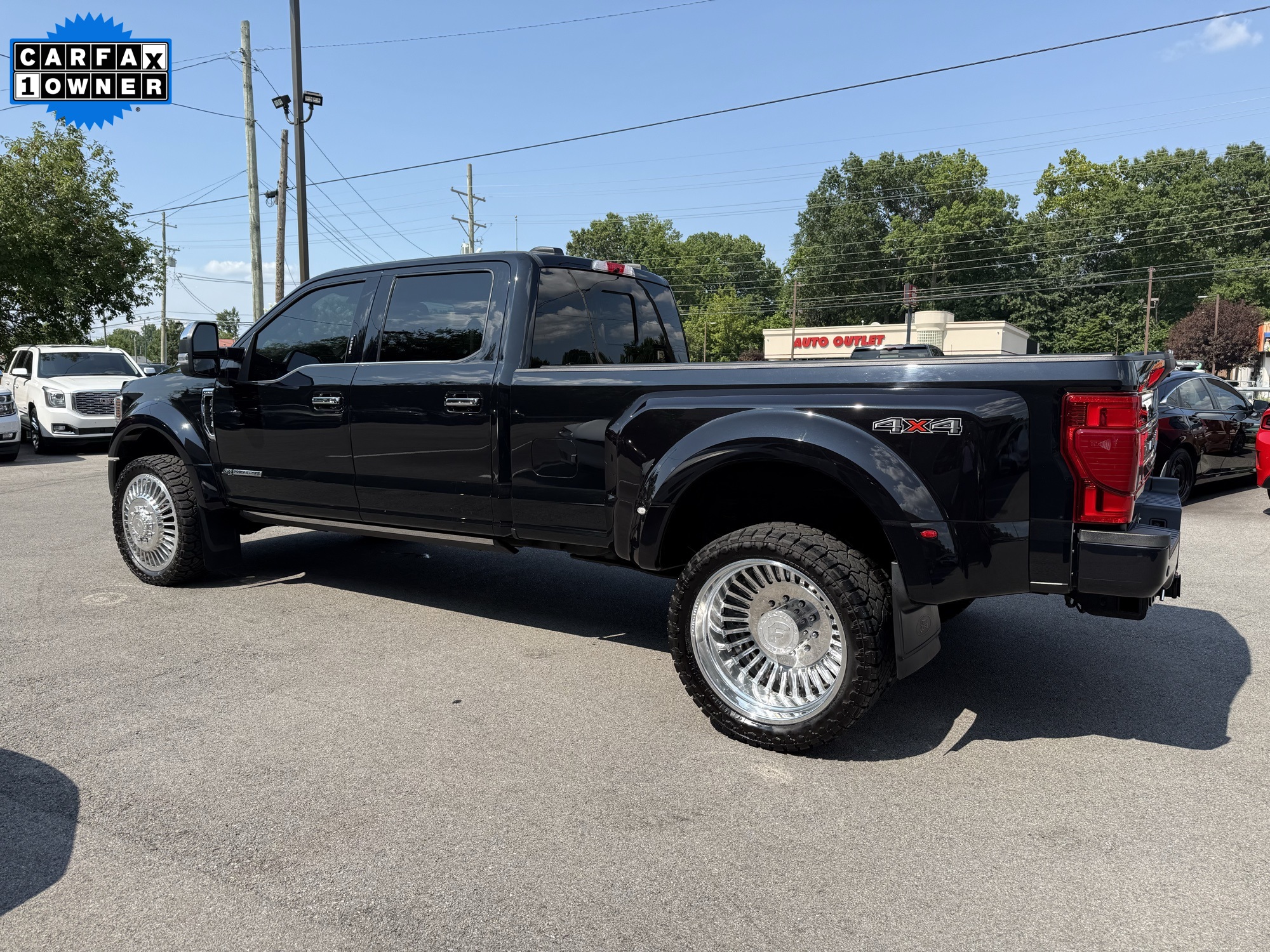 2022 Ford F-450 Platinum photo 4
