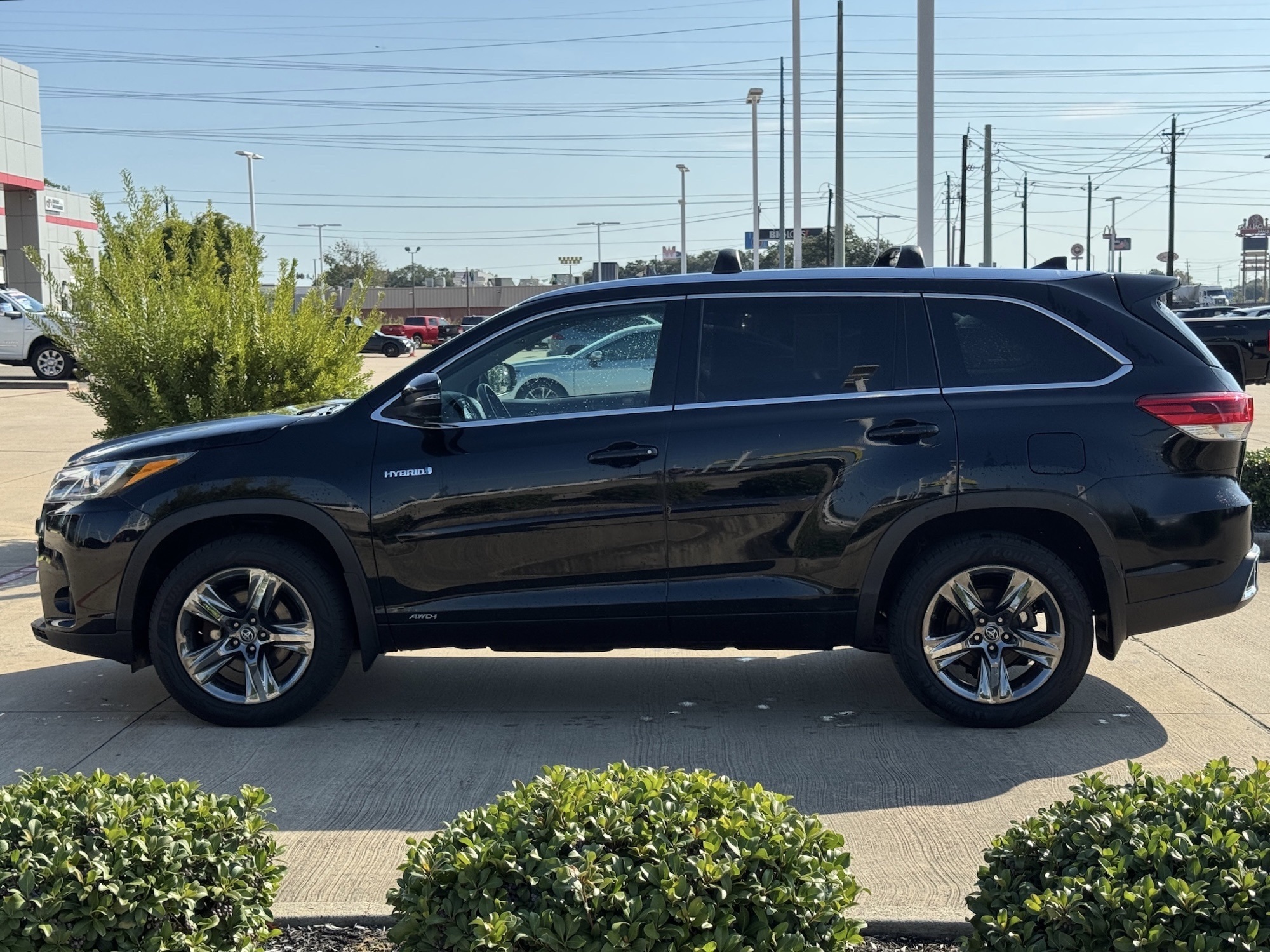 2019 Toyota Highlander Hybrid Limited Platinum Black at Gullo Toyota