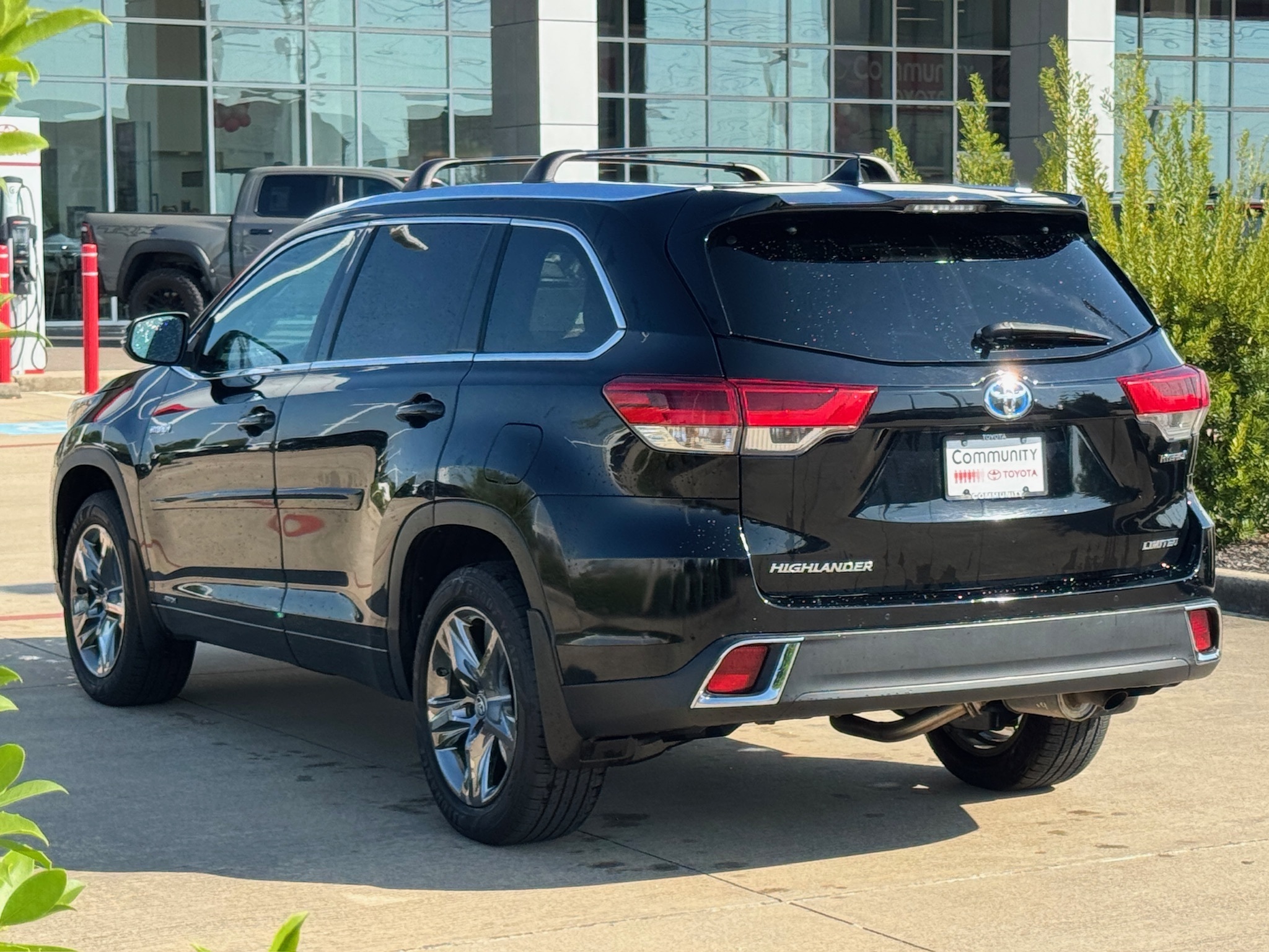 2019 Toyota Highlander Hybrid Limited Platinum Black at Gullo Toyota