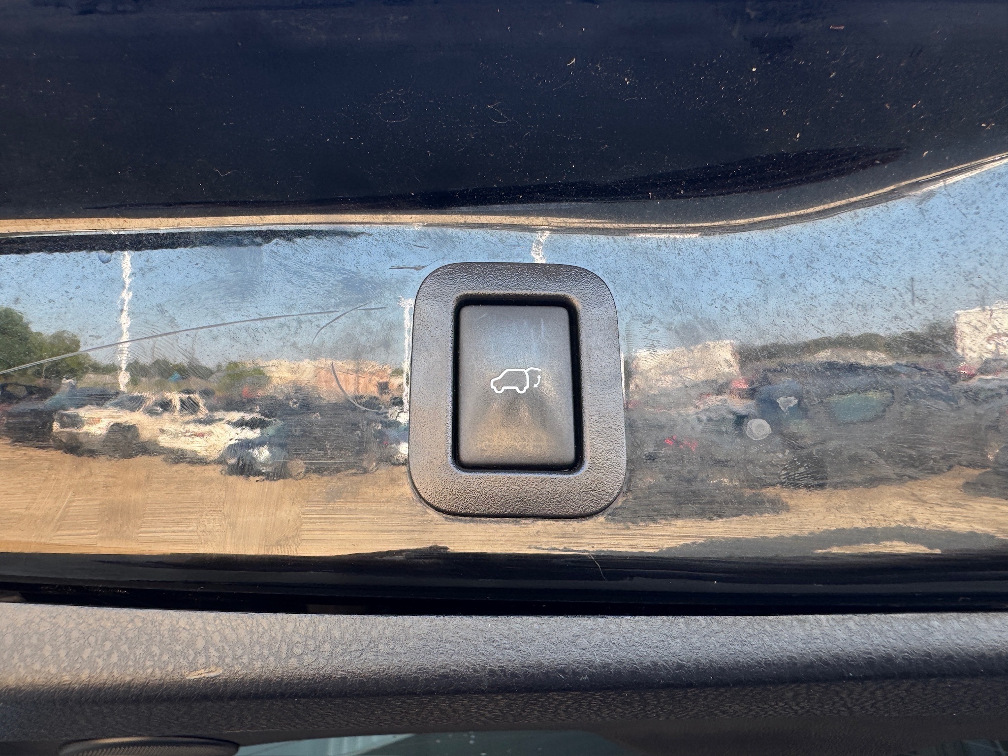 2019 Toyota Highlander Hybrid Limited Platinum Black at Gullo Toyota