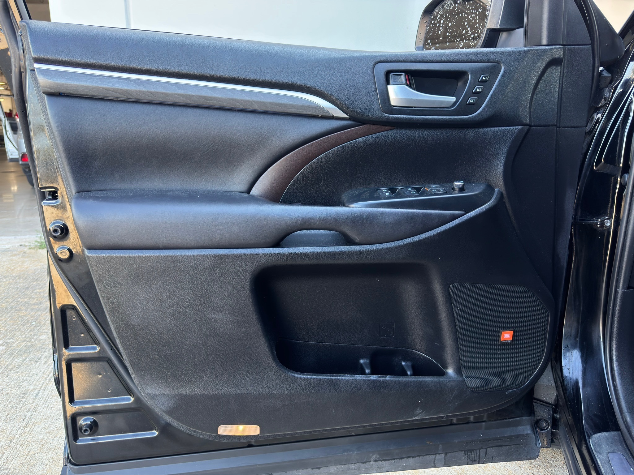 2019 Toyota Highlander Hybrid Limited Platinum Black at Gullo Toyota