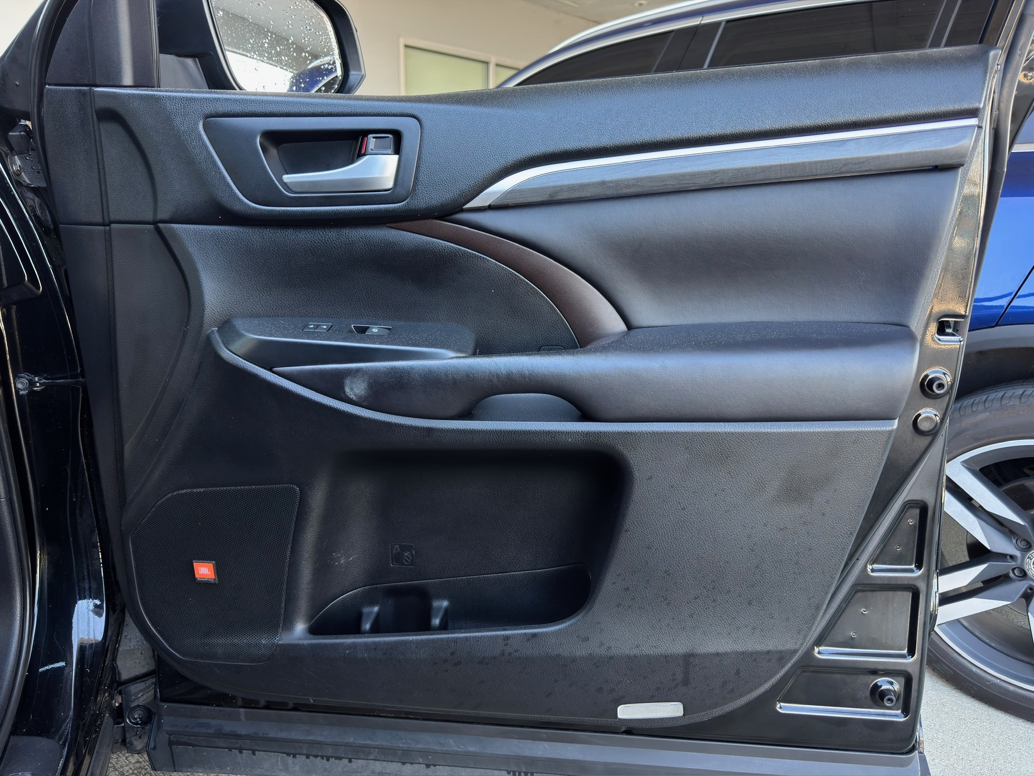 2019 Toyota Highlander Hybrid Limited Platinum Black at Gullo Toyota