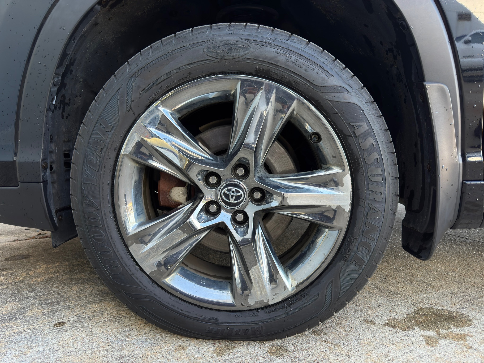 2019 Toyota Highlander Hybrid Limited Platinum Black at Gullo Toyota