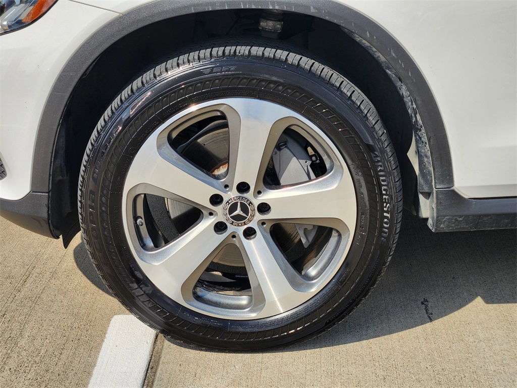 2019 Mercedes-Benz GLC GLC 300 - 9