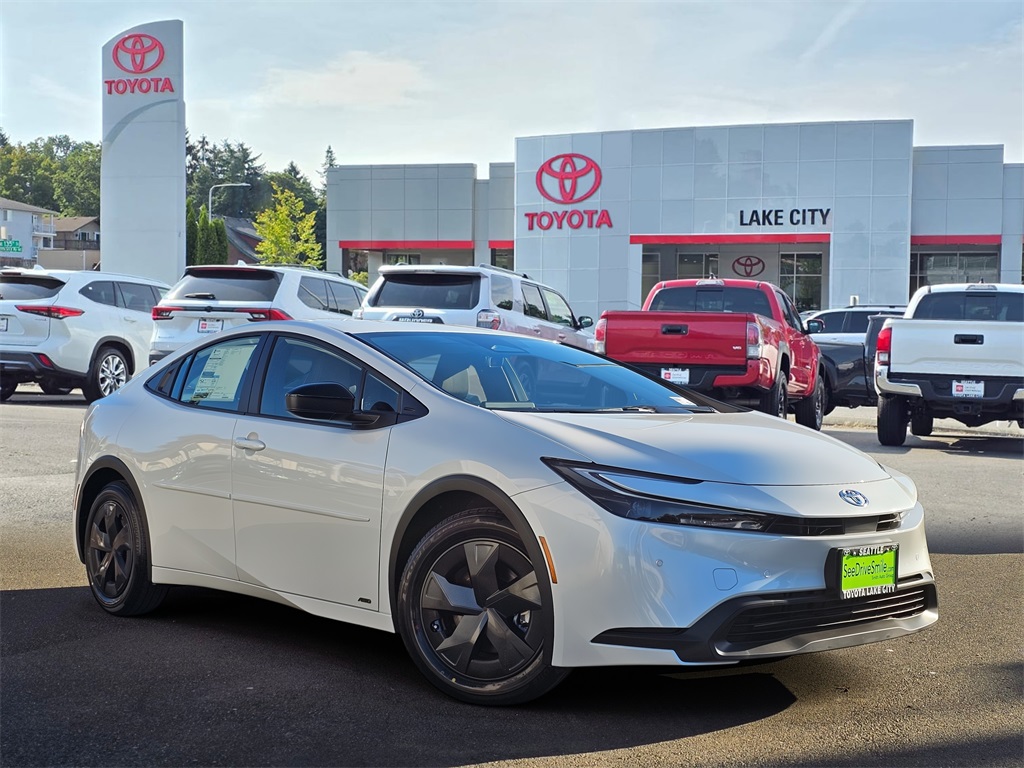 2026 Toyota Prius LE AWD