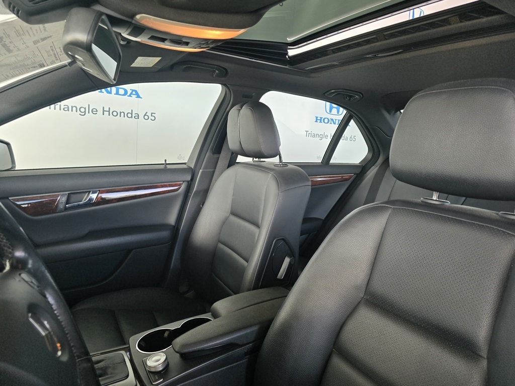 Thumbnail: 2011 Mercedes-Benz C-Class - 14