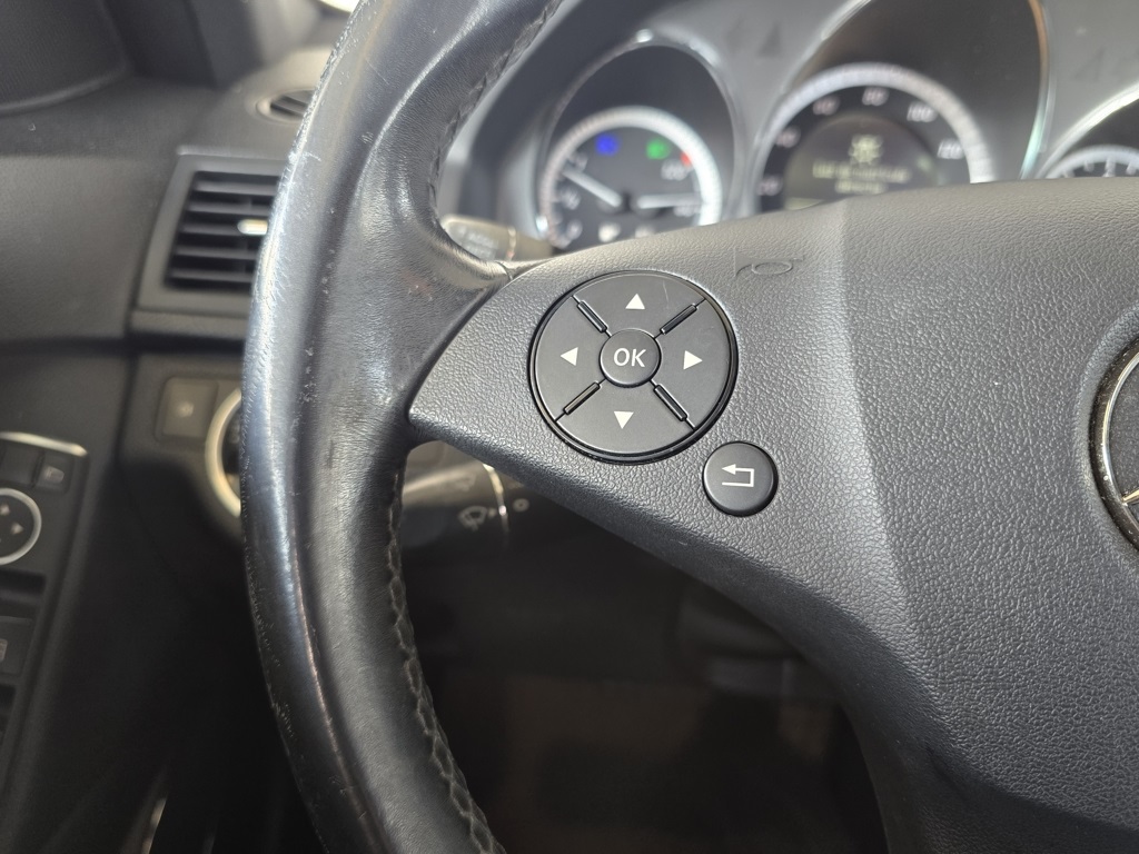 Thumbnail: 2011 Mercedes-Benz C-Class - 31